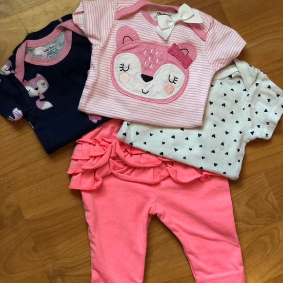 Gerber Other - New Born Lot!! 4 pc lot Gerber Other - New Born Lot!! 4 pc lot